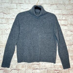 J Crew 100% Cashmere Turtleneck Size XS